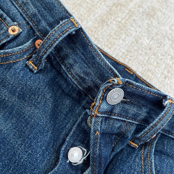 Levi’s White Oak Cone Denim High Rise Button Fly Blue Jeans Denim Shorts 28 - Picture 9 of 10